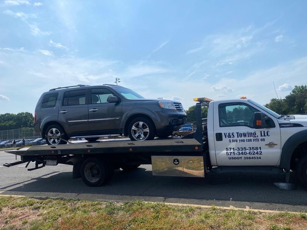 V&s Towing (1)